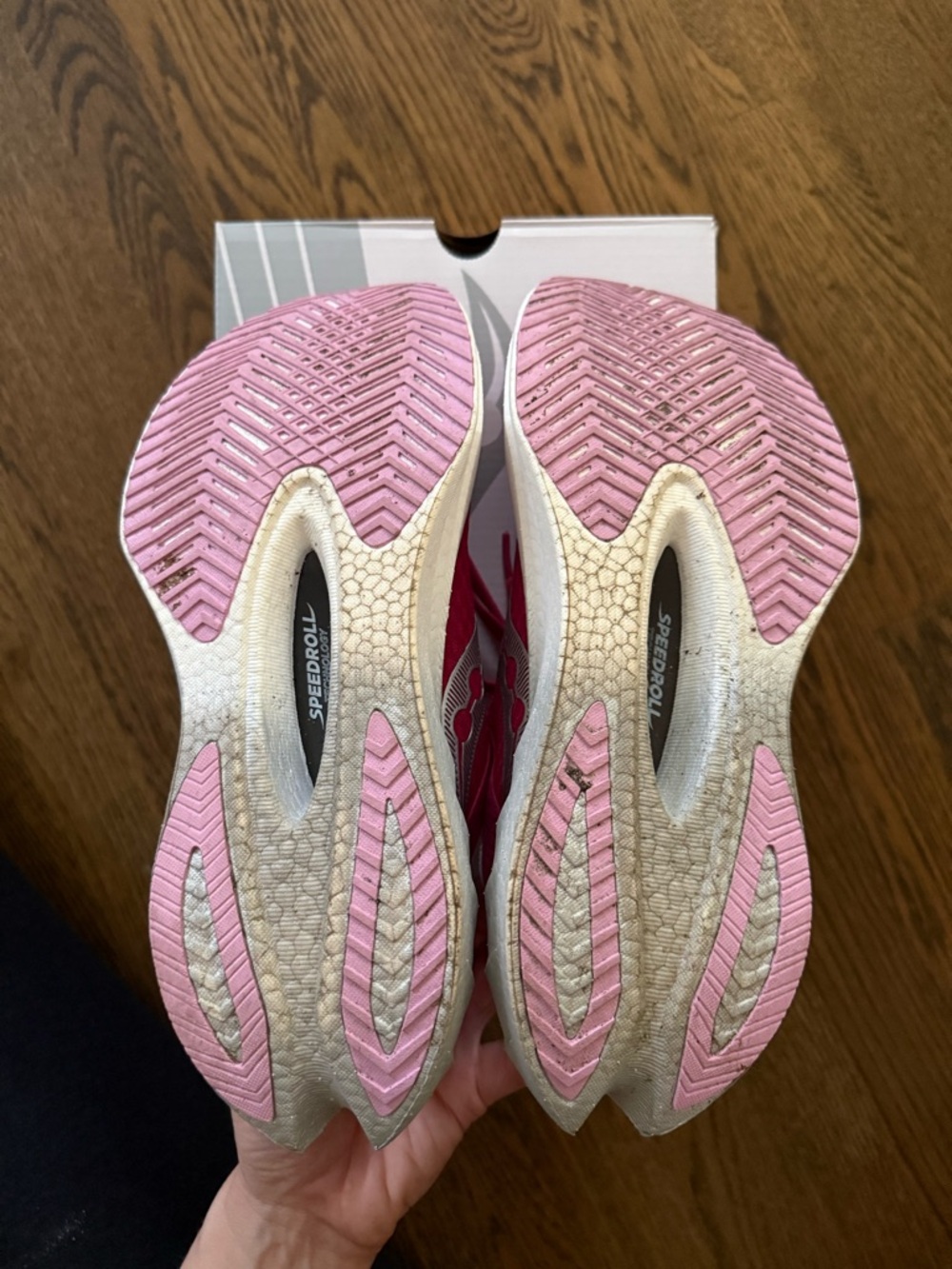Saucony Women's Magenta Endorphin Pro 4 Running Shoes - Picture 10 of 11